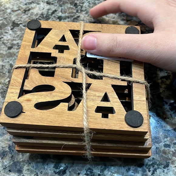 “Dallas” Wooden 4 Coaster Set Texas State Laser Cut - Picture 3 of 3